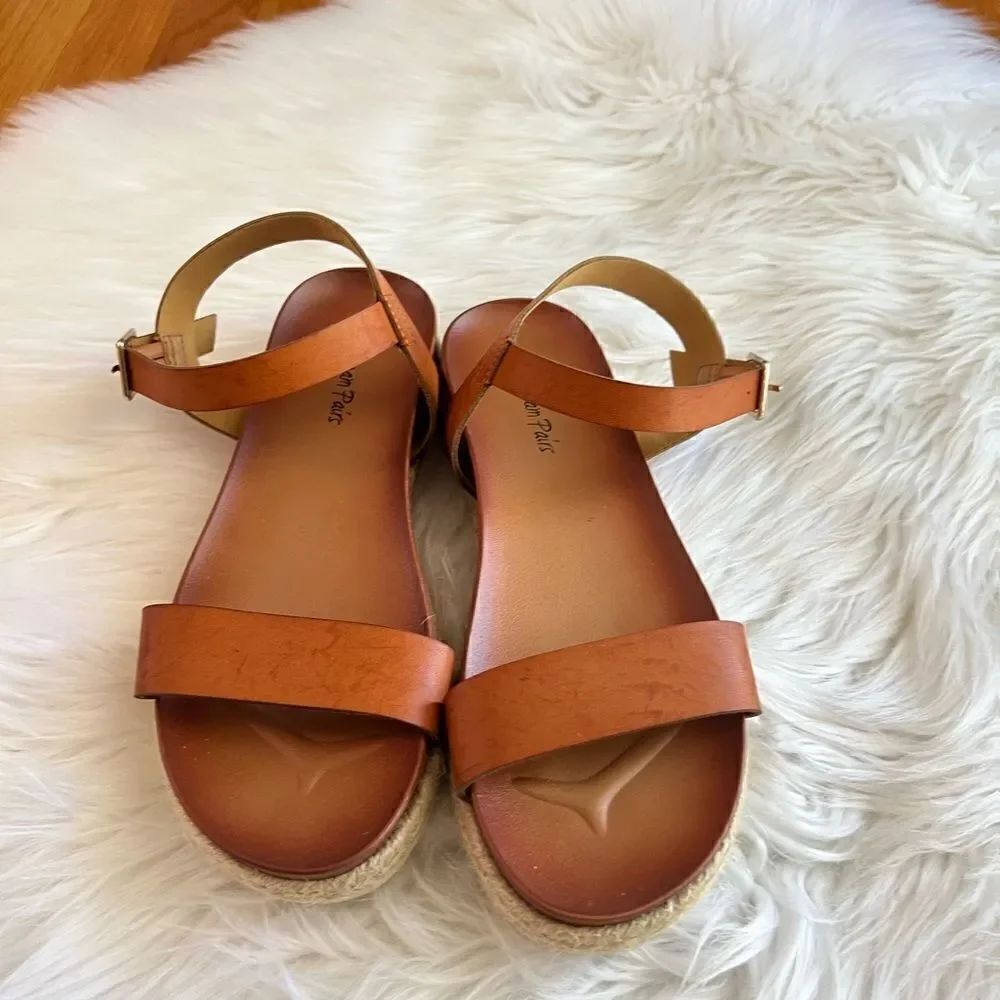 Women’s Dream Pairs Tan Wedge Sandals Size 8.5
